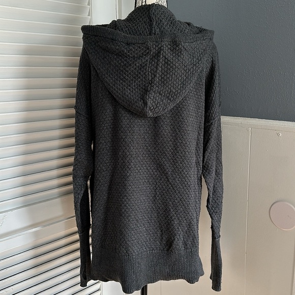 Cynthia Rowley sweater - Picture 2 of 6